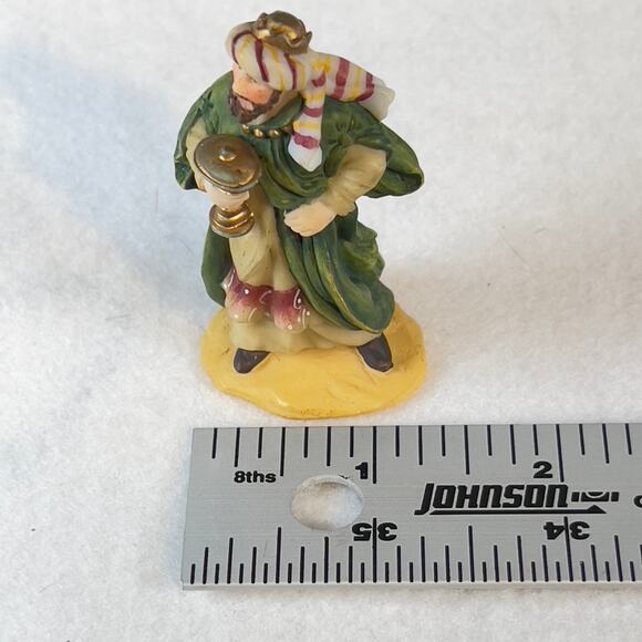 Grandeur Noel '01 Bethlehem Village Wiseman Collector O'Well Porcelain Resin - Picture 9 of 10